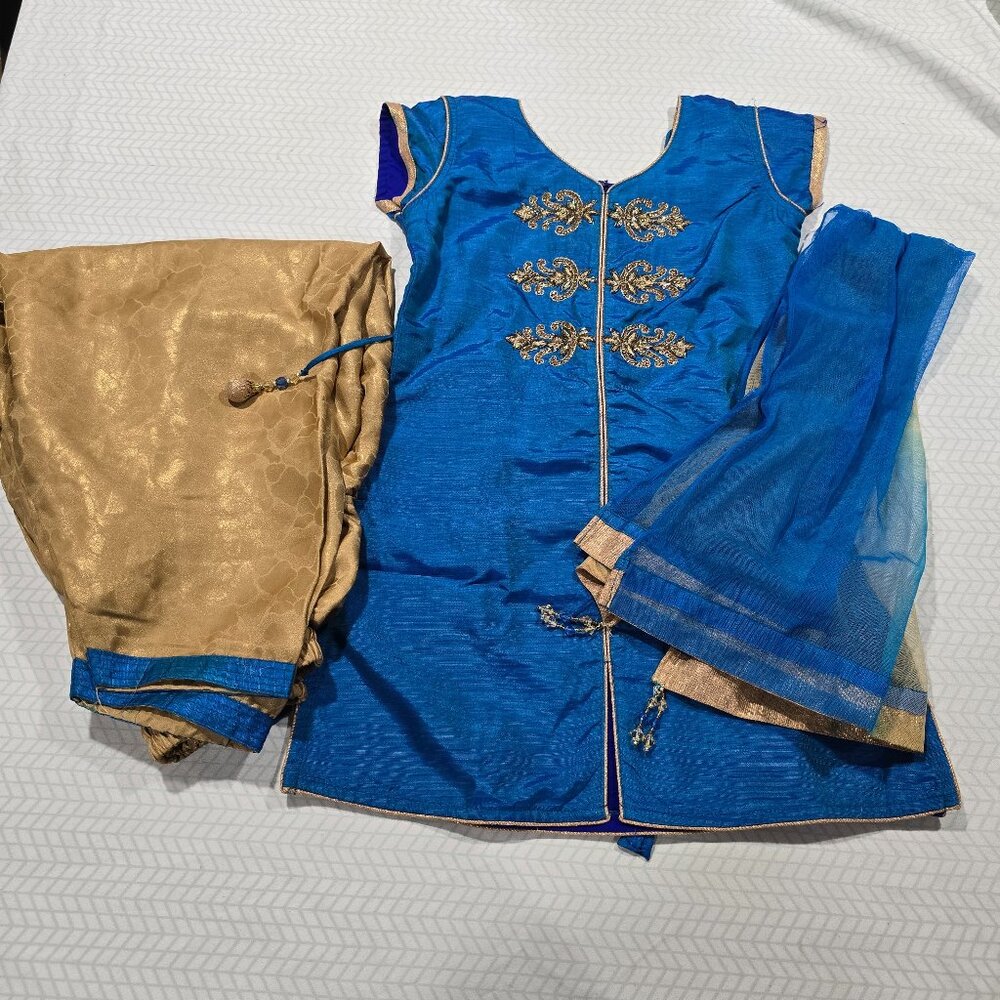Blue & Gold 3 Piece Southasian Pakistani Suit Set Kameez Shalwar Dupatta
